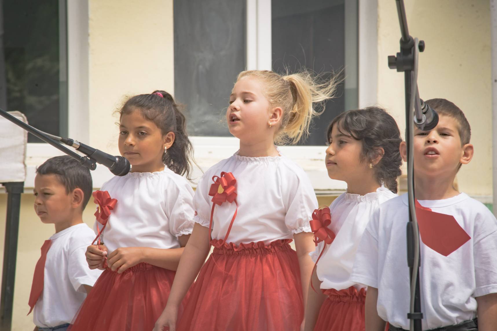  Детската фолклорна група 